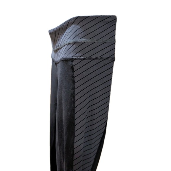 Athleta Leggings Women's Small Black Zippy Balance Striped Crop Capris - Picture 3 of 9